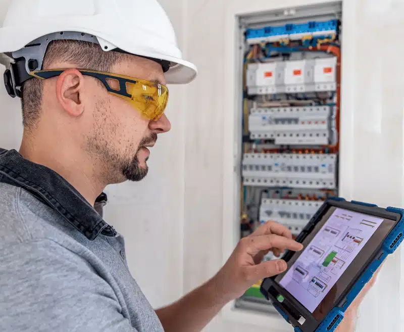 Commercial Lighting in Workspace in Los Angeles